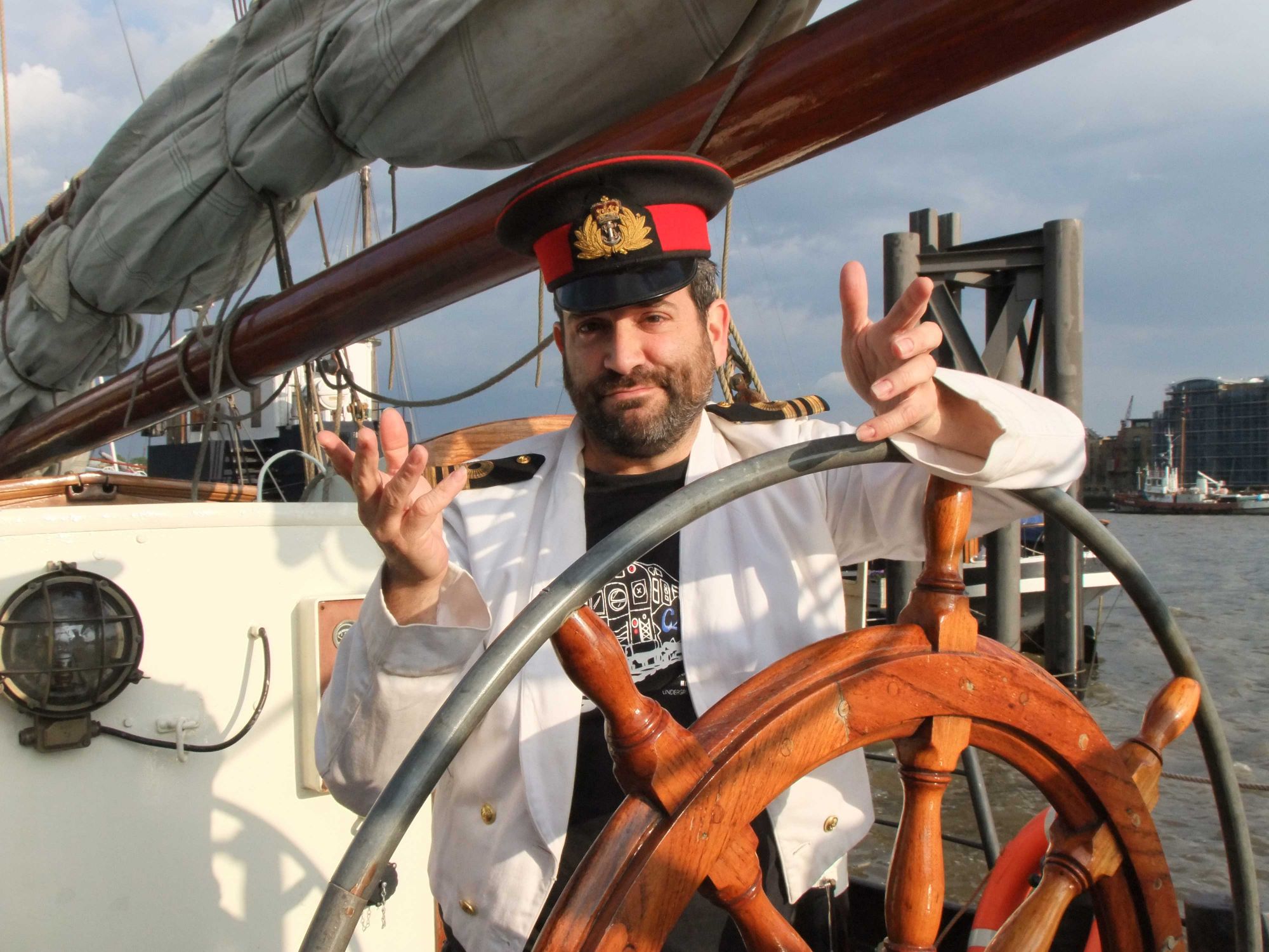 london canal booze cruise